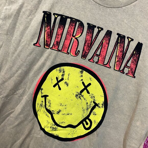 Nirvana Nevermind Grunge Rock Tshirt size Medium - Picture 4 of 4